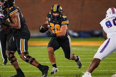 Missouri Tigers Rb Cody Schrader Praises Amazing Atmosphere In