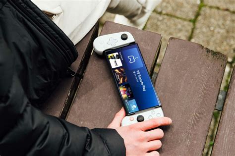 Backbone One PlayStation grip makes Android cloud gaming easier