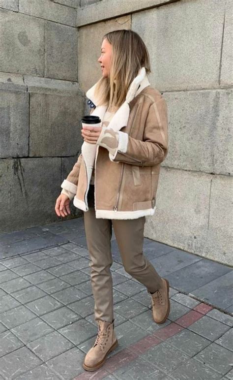 Модные женские дубленки 2023 — 100 самых стильных