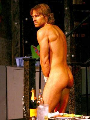 Pin De Katyna Wilkins En Sebastian Rulli Holy Cannoli