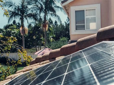 Cuánta energía produce una placa solar Acis Energía