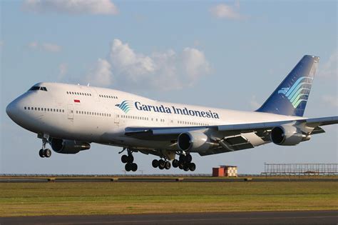 Filegaruda Indonesia Boeing 747 400 Pichugin 2 Wikimedia Commons