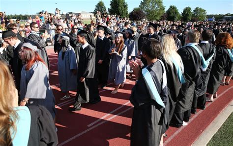 Class of 2014 at EHT High School told to enjoy life | Education ...