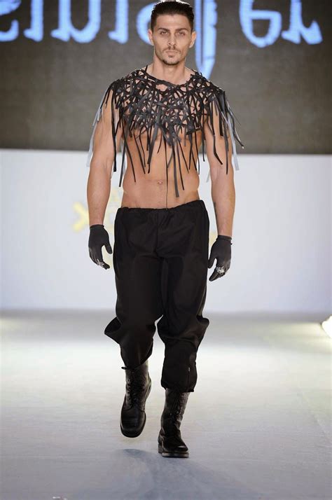 Sinister Autumn/Winter 2014 Look Fashion, High Fashion, Fashion Show ...