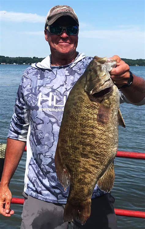 A Ny State Record Cny Angler Catches Huge 8 Lb Smallmouth Bass On Cayuga Lake