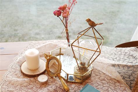 Crafting Elegant Gold Placemats for Exquisite Dining Experiences - Tilly Living