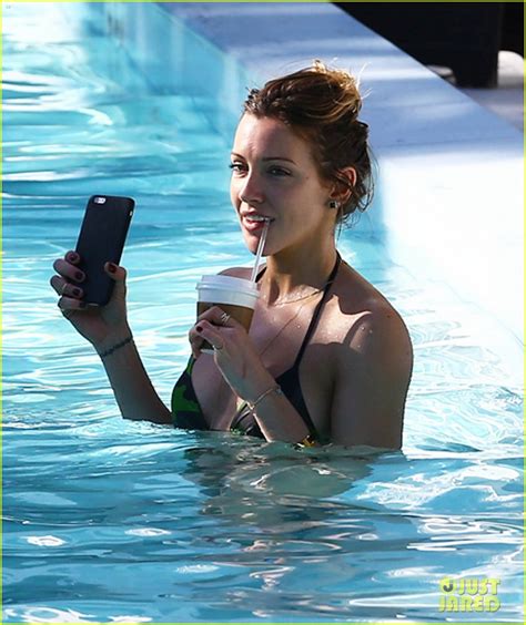 Katie Cassidy Shows Off Amazing Bikini Body On Arrow Break Photo