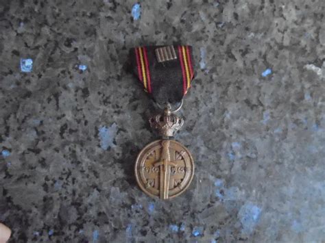 BELLE MEDAILLE MILITAIRE Belge Prisonnier Ww2 EUR 20 00 PicClick FR