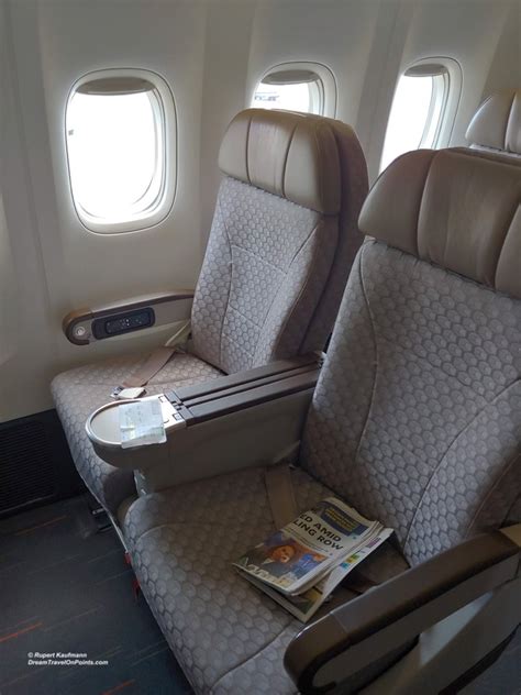 Review Eva Air Premium Economy More Comfort For The Long Haul Flight