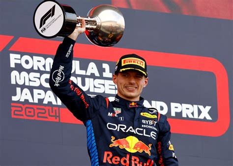 Hasil Race F Gp Jepang Max Verstappen Menang Carlos Sainz Jr