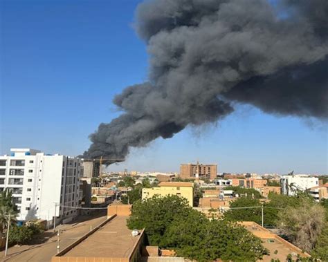 مقتل 18 مدنيا في السودان مع تواصل الاشتباكات العنيفة بين الجيش والدعم