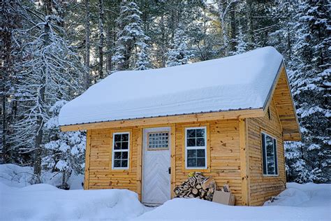 Using Your Garden Log Cabin in the Winter