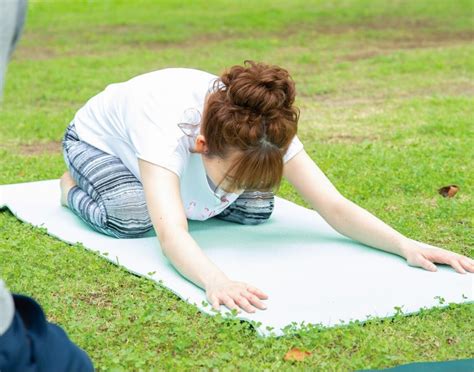 なんでヨガって人気なの？公園でヨガを体験して、魅力を聞いてみた！