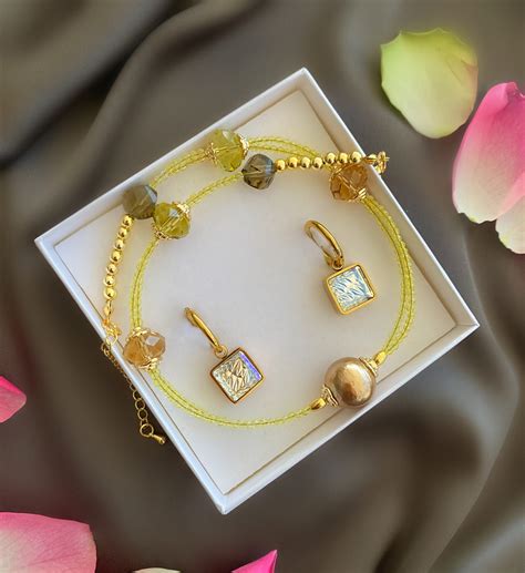«VESNA» Beautiful & Luxury Necklace With Crystal Beads & Earrings ...