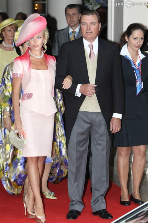 Charles De Bourbon Deux Siciles Duc De Castro Et Sa Femme Camilla Sur