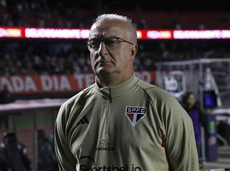 Luciano é titular no São Paulo Dorival tenta explicar situação em