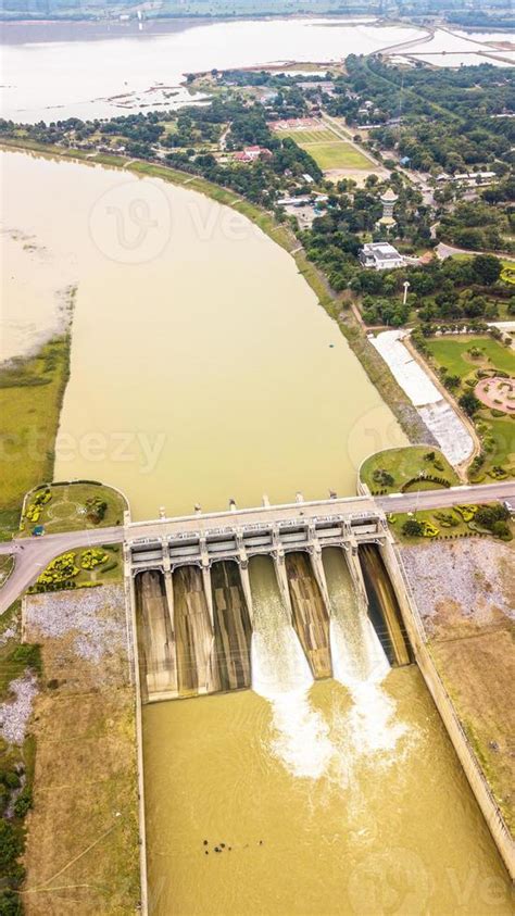 An aerial view of Floodgate 10917520 Stock Photo at Vecteezy