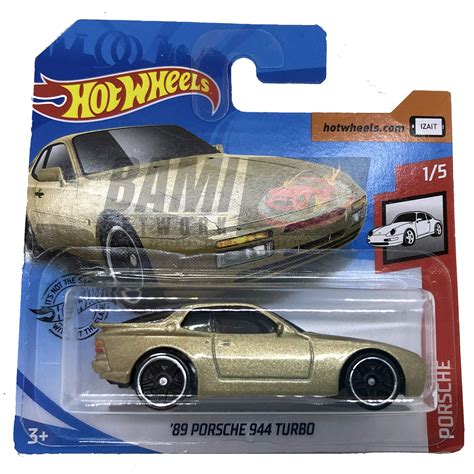 Masinuta Metalica Hot Wheels 89 Porsche 944 Turbo Colectia 2020 Auriu 1 64 EMAG Ro