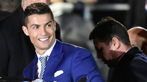 Ronaldo está perto de assinar contrato milionário 200M por época