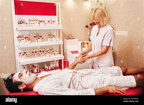 Blonde Female Masseuse With Client Hi Res Stock Photography And Images Alamy
