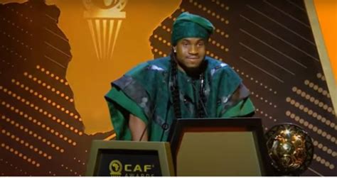 CAF Awards 2024 la Marocaine Doha El Madani sacrée meilleure jeune