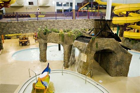 Castle Rock Resort & Waterpark - Branson Travel Office