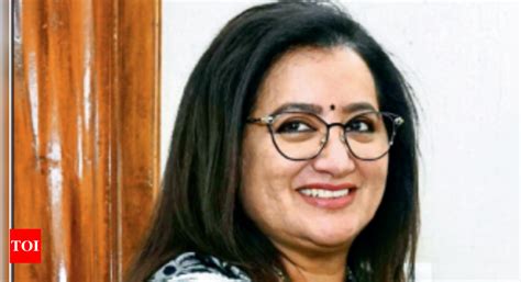 Sumalatha Ambareesh Sumalatha To Consult Supporters Bengaluru News