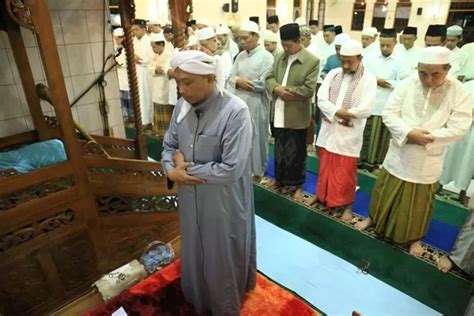 Lengkap! Jadwal Sholat Subuh, Dzuhur, Ashar, Maghrib, Isya di Kota Semarang Ramadhan 2024 - Ayo ...