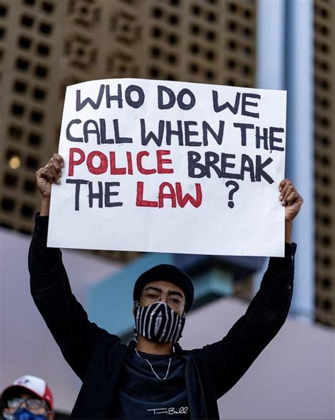 Peaceful protest in Victoria : r/pics