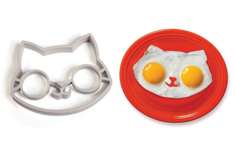 The Kitty Egg Mold Makes The Purrfect Breakfast Foodiggity