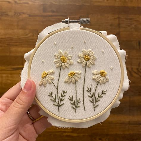 Daisies Embroidery Beginner Pattern Pdf Botanical Embroidery Pdf