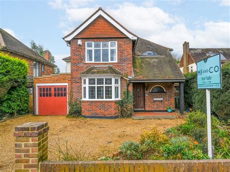 4 Bed Detached House For Sale In Rydens Road Walton On Thames Kt12