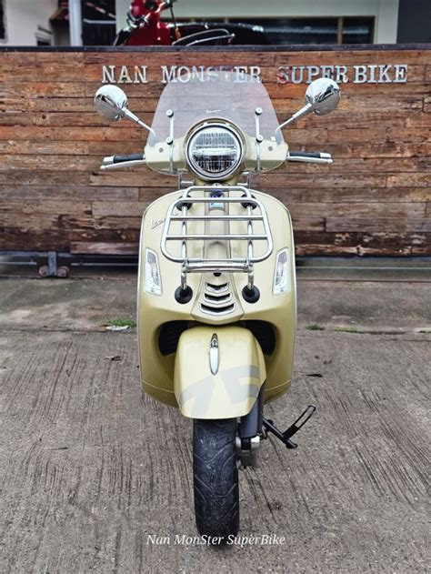 Vespa Gts 300 Hpe 75th Anniversary Special Edition Kaidee