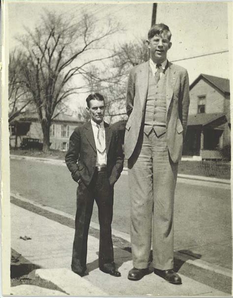 13 Vintage Portrait Photos of Robert Wadlow, the Tallest Person in ...