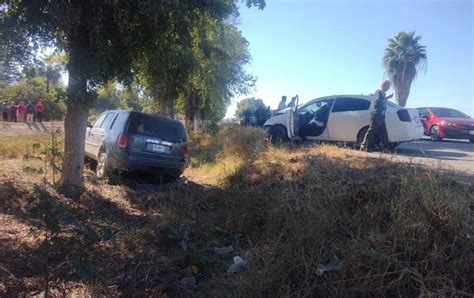 En Plena Navidad Choque Deja Una Mujer Lesionada Y Da Os Materiales