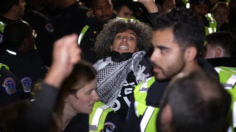 Pro Palestinian Violent Protest Erupts Outside Dnc Headquarters In