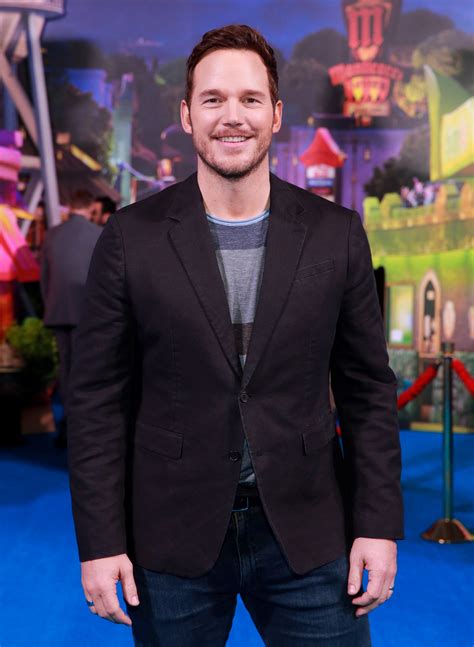 Chris Pratt Poses with His Walk of Fame Star Before 'Onward' Premiere