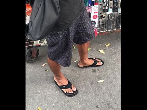 Desenrolei O Vendedor Da Lojinha De Celular E Ele Deixou Eu Mamar A Pica Dele XVIDEOS