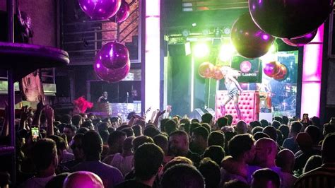 Modelo francês tem álbum privado em aplicativo gay vazado na web Pheeno