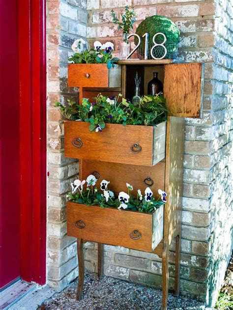 Surprisingly Genius Ideas To Repurpose Old Stuff In The Garden That