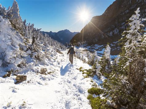 Winter Hiking For Beginners The Complete Guide To Hiking, Snowshoeing ...