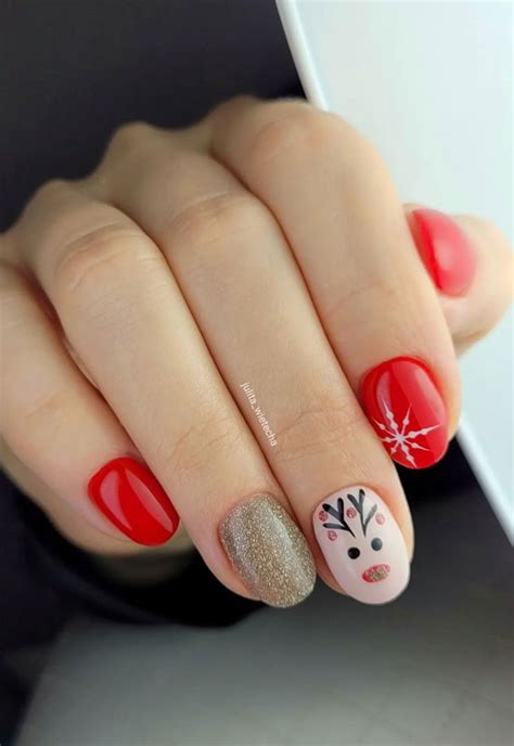 50 Christmas Holiday Nails For A Festive Look Red Glitter