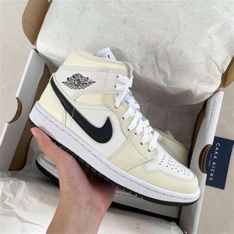 Jual Air Jordan 1 Mid Coconut Milk Wmns Di Seller Caka Kicks