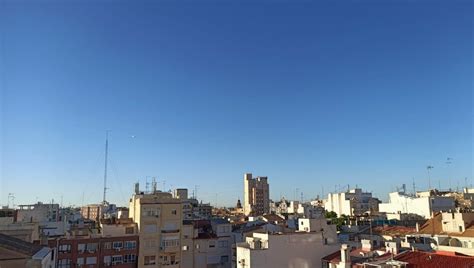 La Comunitat Tendr Este Lunes Cielo Despejado En General Con M Nimas