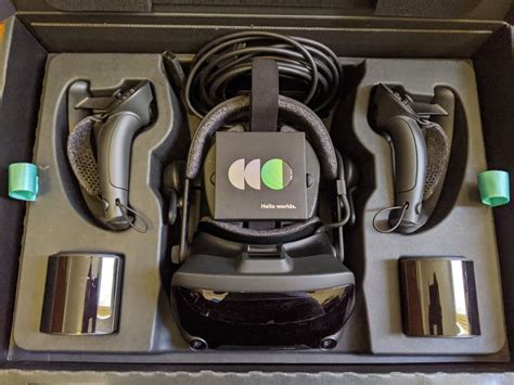 Valve Index VR - full kit (Headset + Controllers + Stations), Video ...
