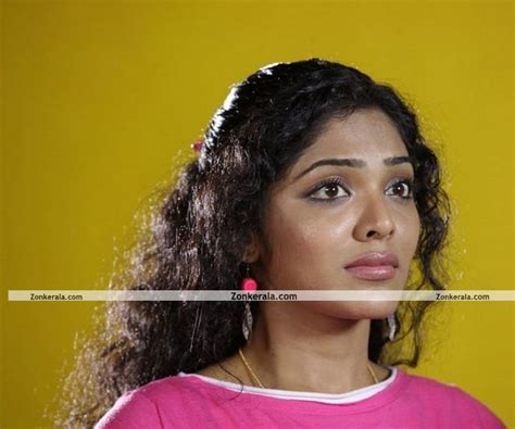 Rima Kallingal Picture 9 Malayalam Actress Rima Kallingal Photos