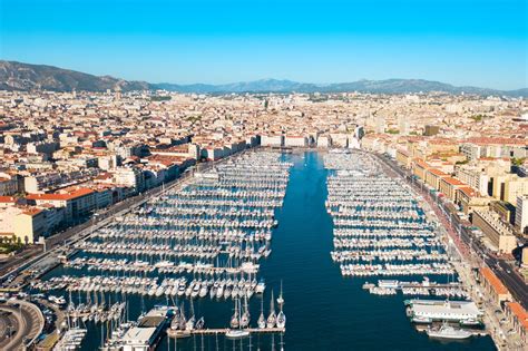 Old Port of Marseille - Marina renovation - Poralu Marine