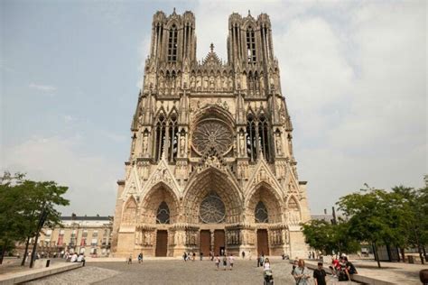 how to pronounce reims france