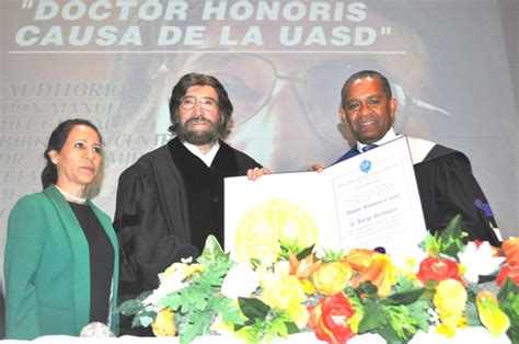 Uasd Inviste Con El T Tulo De Doctor Honoris Causa Al Cineasta