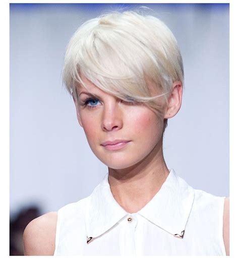 COIFFURE idées de coupe courte blonde tendance pour vous inspirer